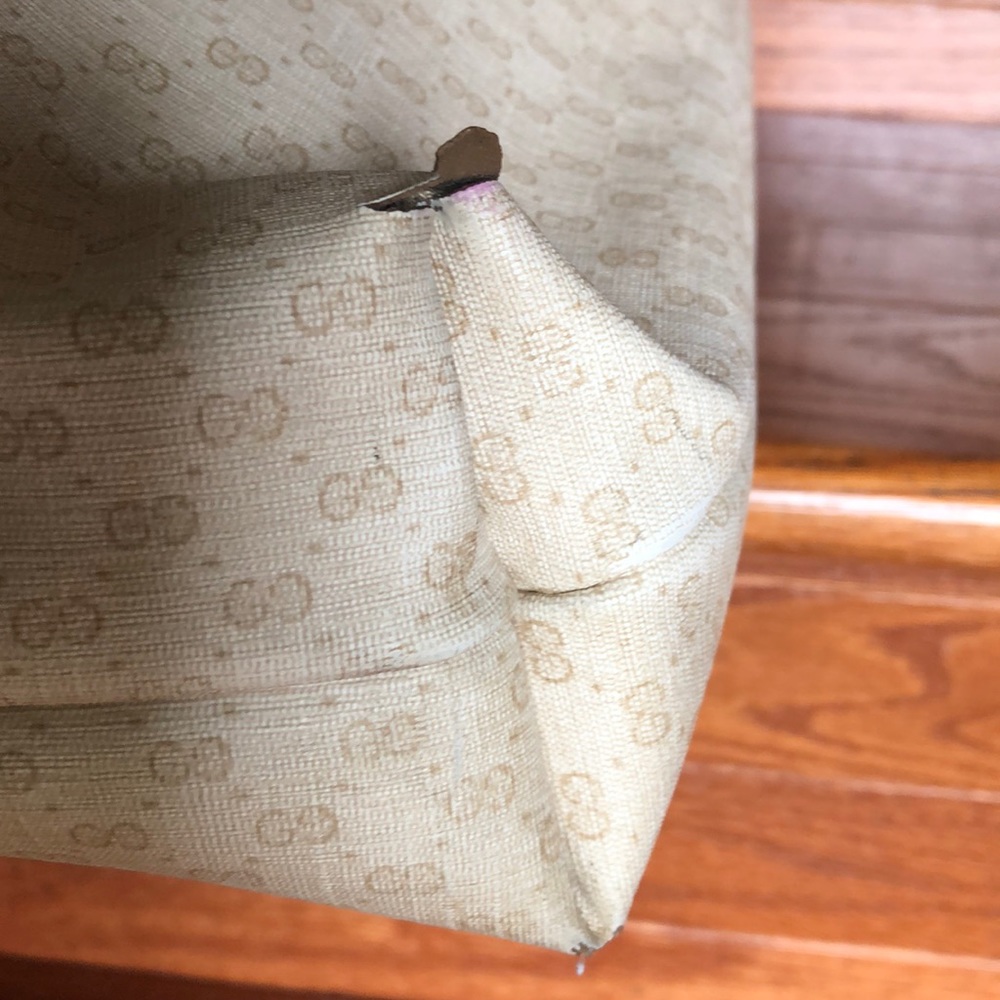 Extra Large Gucci Tote - Picture 9 of 10